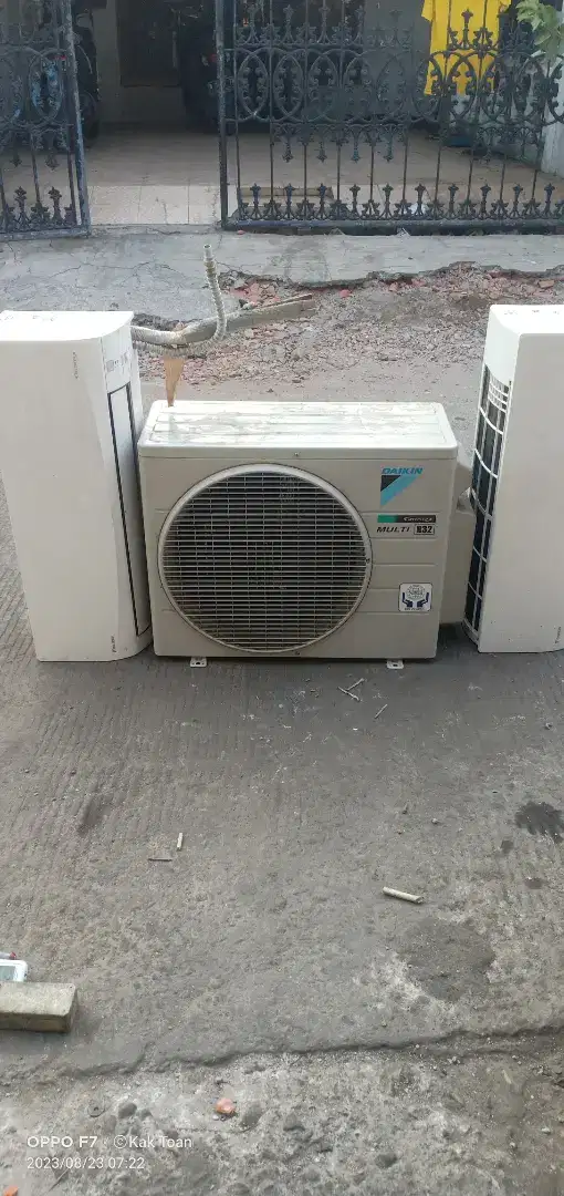 Khusus mencari AC bekas merek Daikin, Gree, Sharp Dll