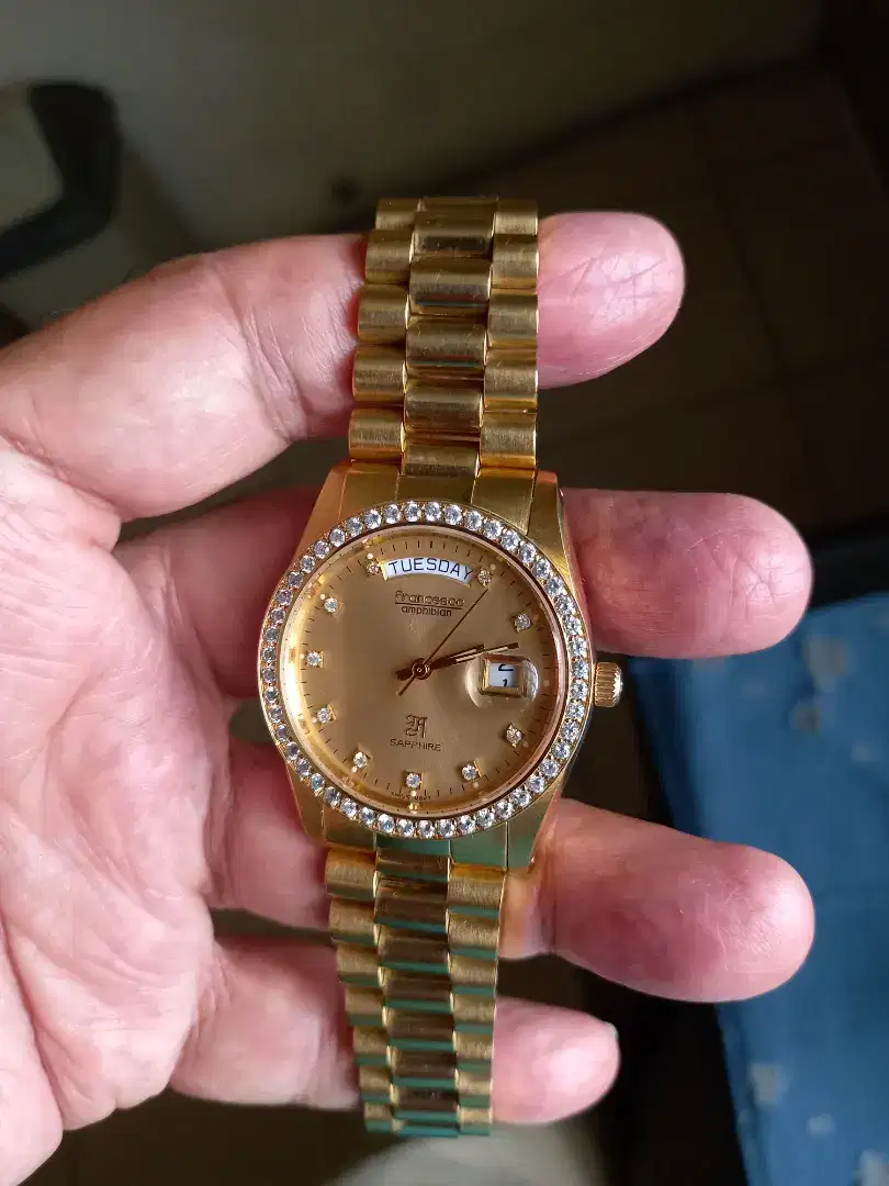 franceco ferere  gold plete  safire  glass jual butu mulus habis  Nego