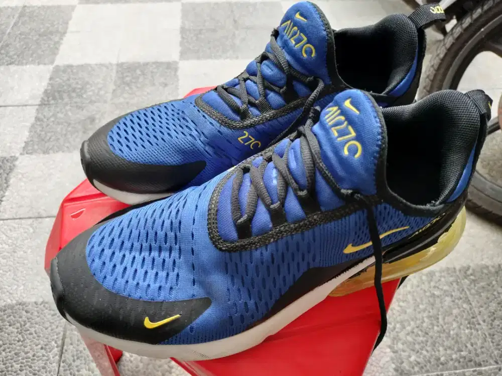 Nike Air Max 270 ukuran 42