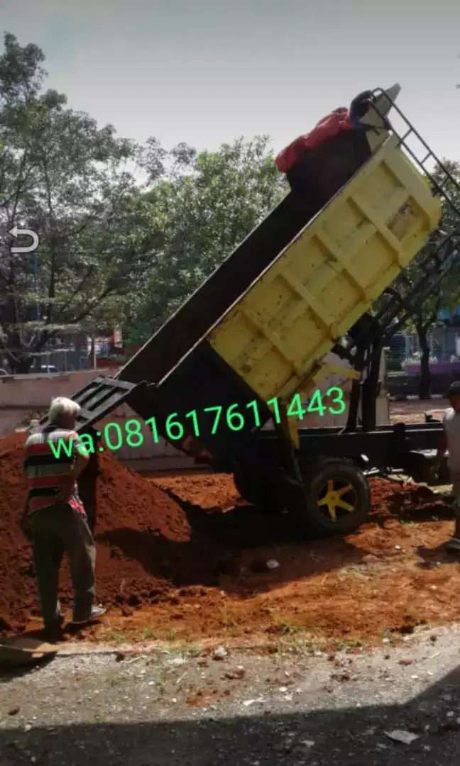 Tanah urugan merah super