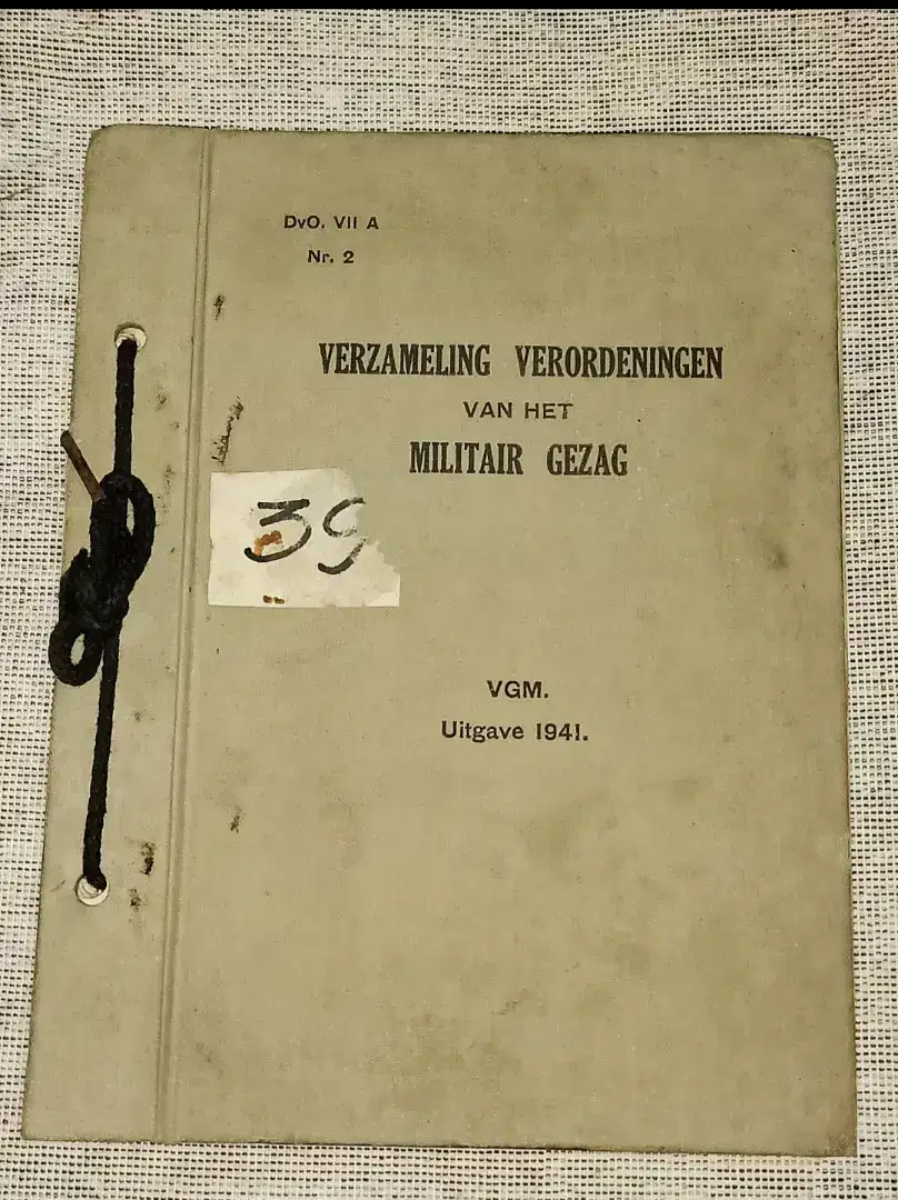 Buku Kuno Aturan Militer Hindia Belanda