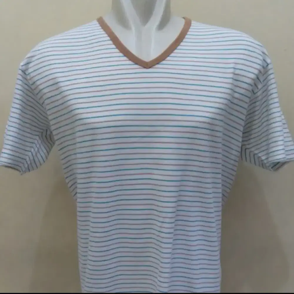 Kaos pria uniqlo size L