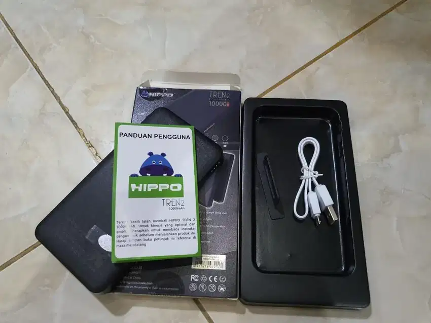 dijual power bank merk HIPPO capacity 10.000mAh ori ( kondisi mulus )