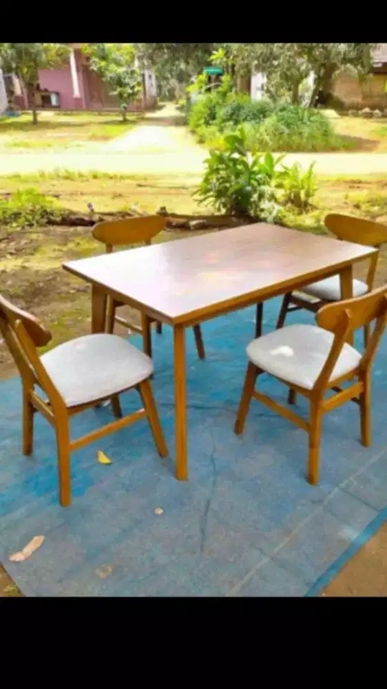Meja Makan Ropan 4kursi Spon (JATI)