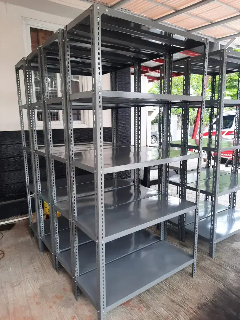 Rak besi siku lubang kantor
