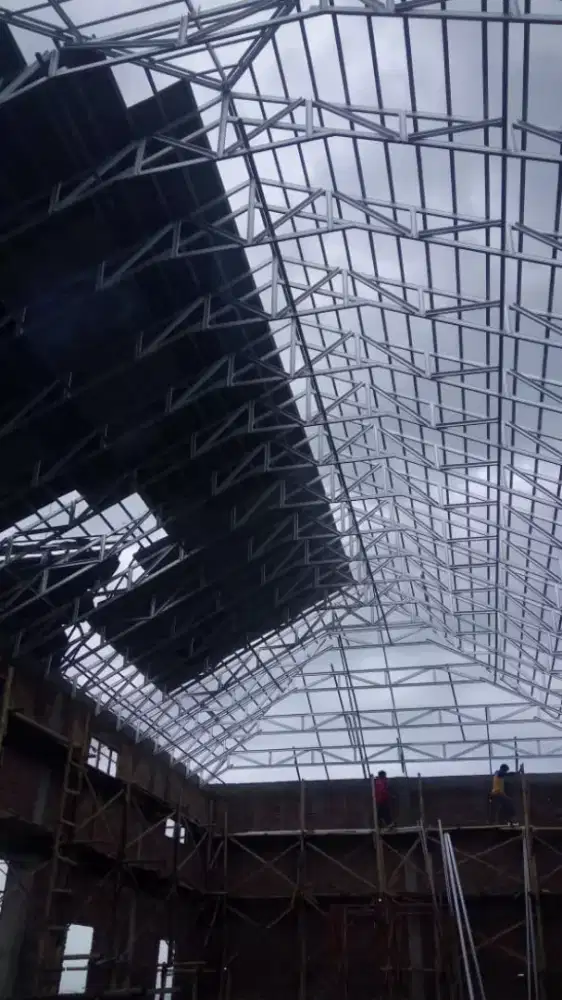 Rangka atap dan kanopi baja ringan murah meriah