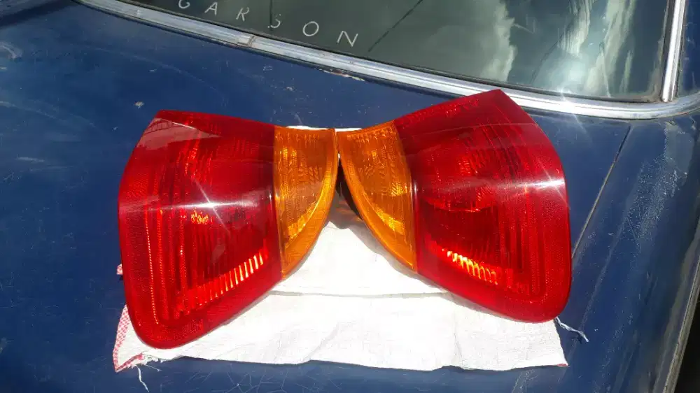 stoplamp e46 sepasang original.copotan prima stoplamp bmw e46