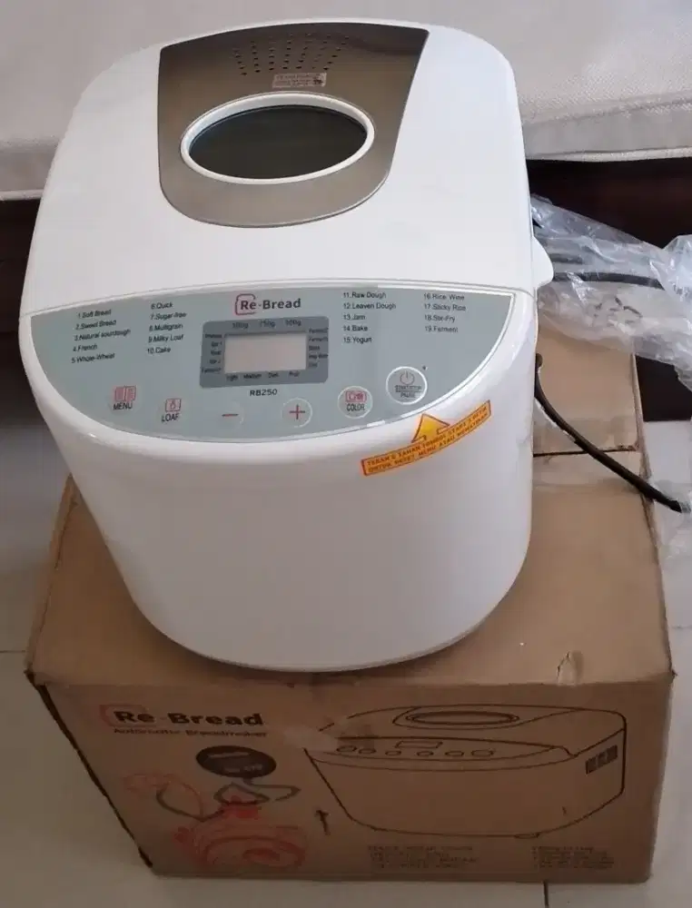 BREAD MAKER ( mesin pembuat roti otomatis ) kondisi bagus
