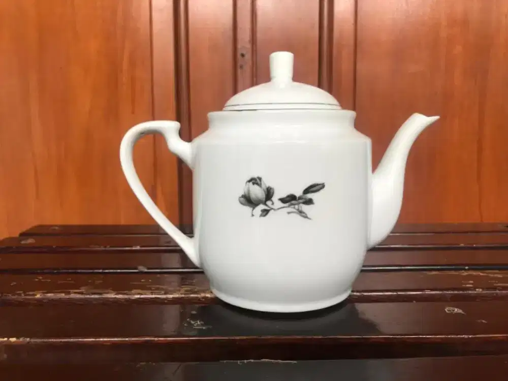 Teko keramik motif kembang