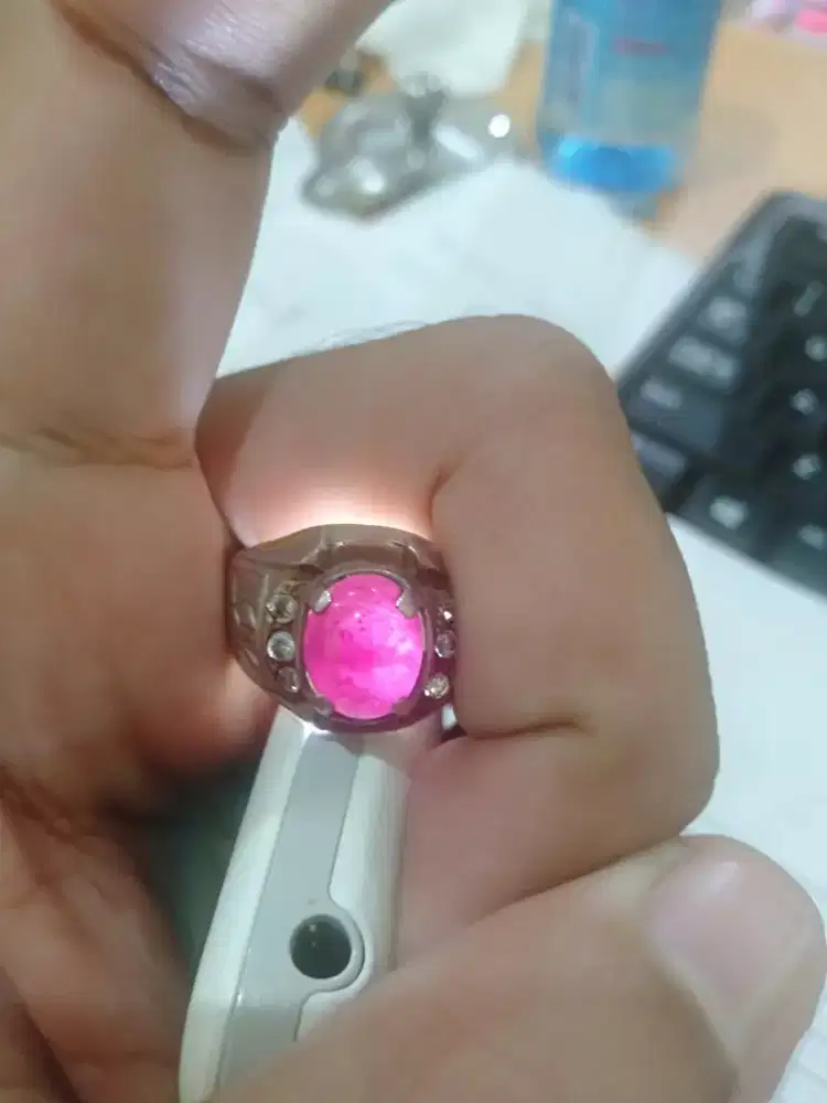 Cincin batu akik ruby