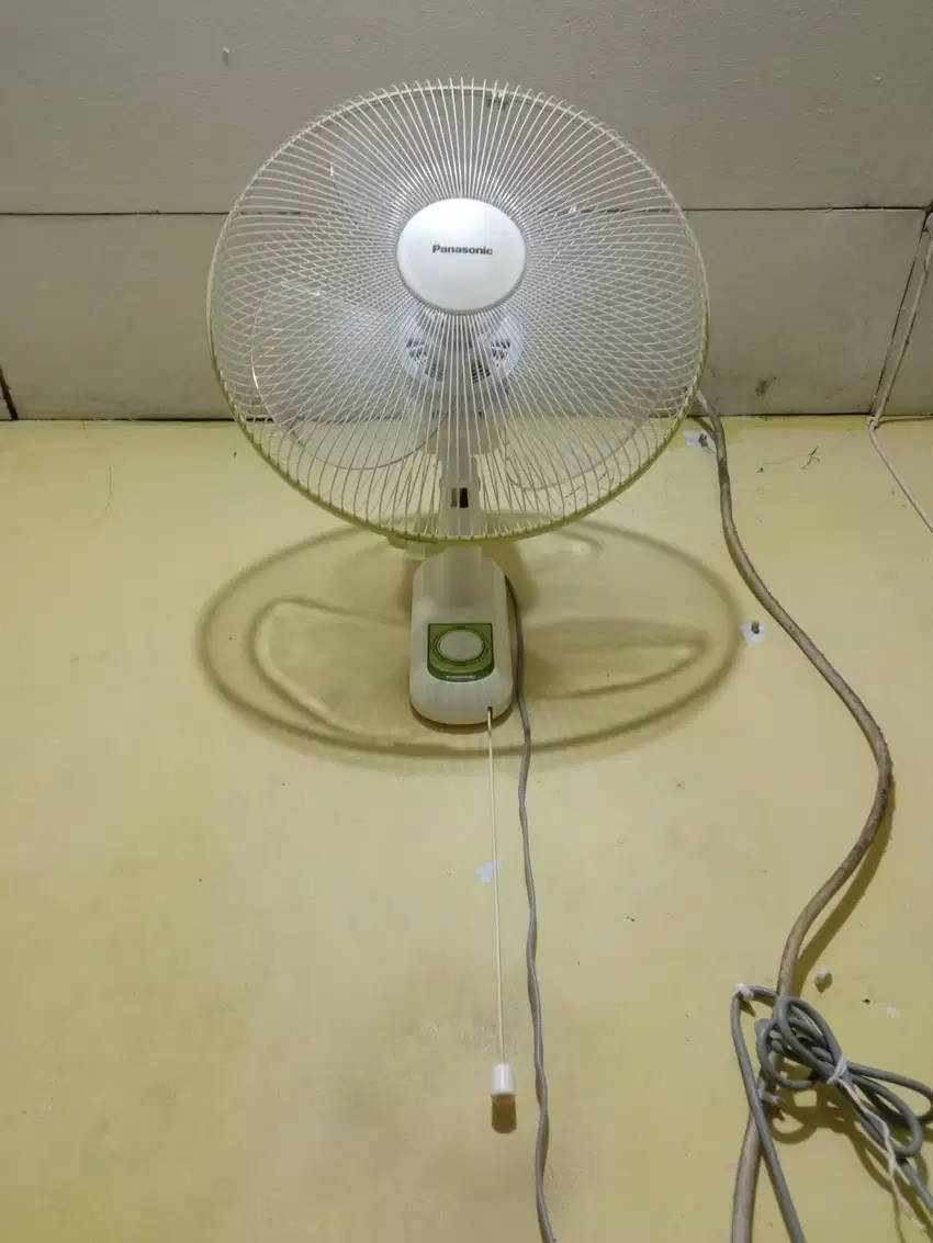 Kipas Angin Dinding (Wall Fan) 16 Inch Merk Panasonic Tipe F-EU409