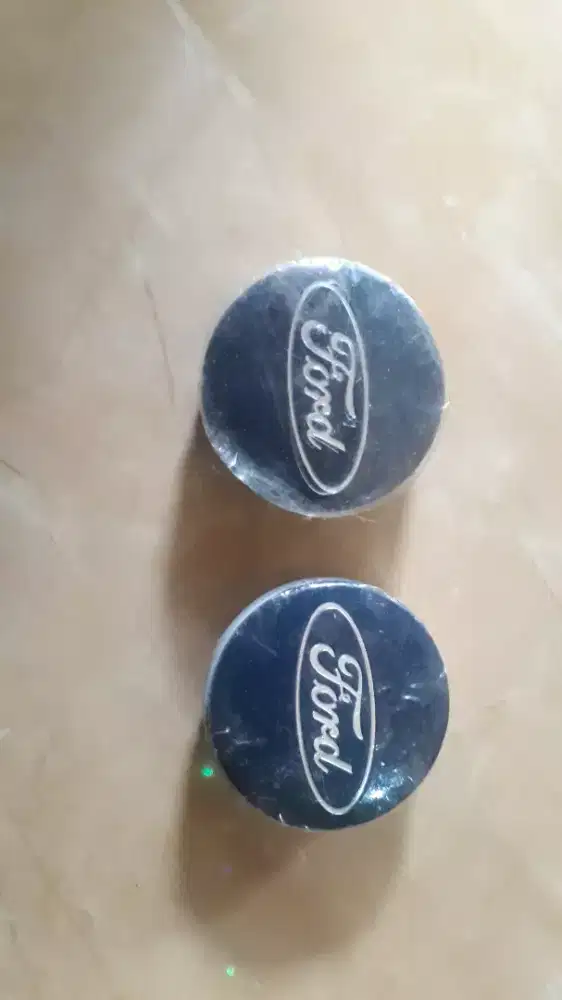 Tutup Dop Velg Racing Ford Fiesta
