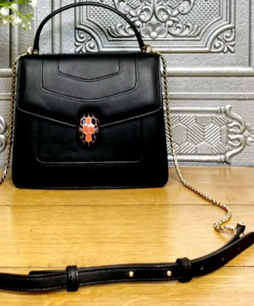 BULGARRY SLING BLACK BAG GOOD CONDITION