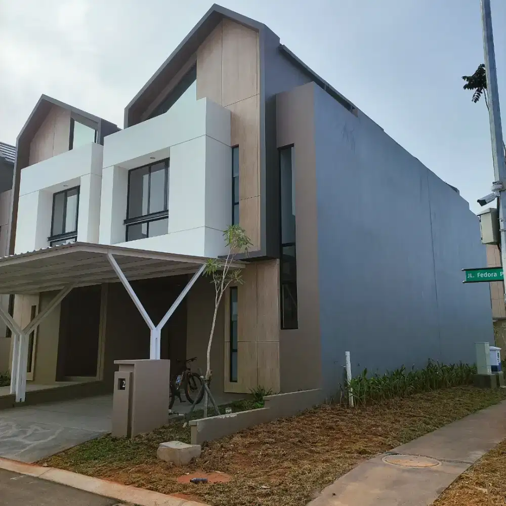 Rumah Baru Hoek di Suvarna Sutera - Fedora Park