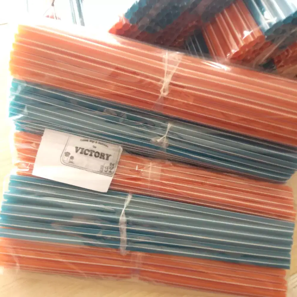 sedotan plastik 24cm 100gr