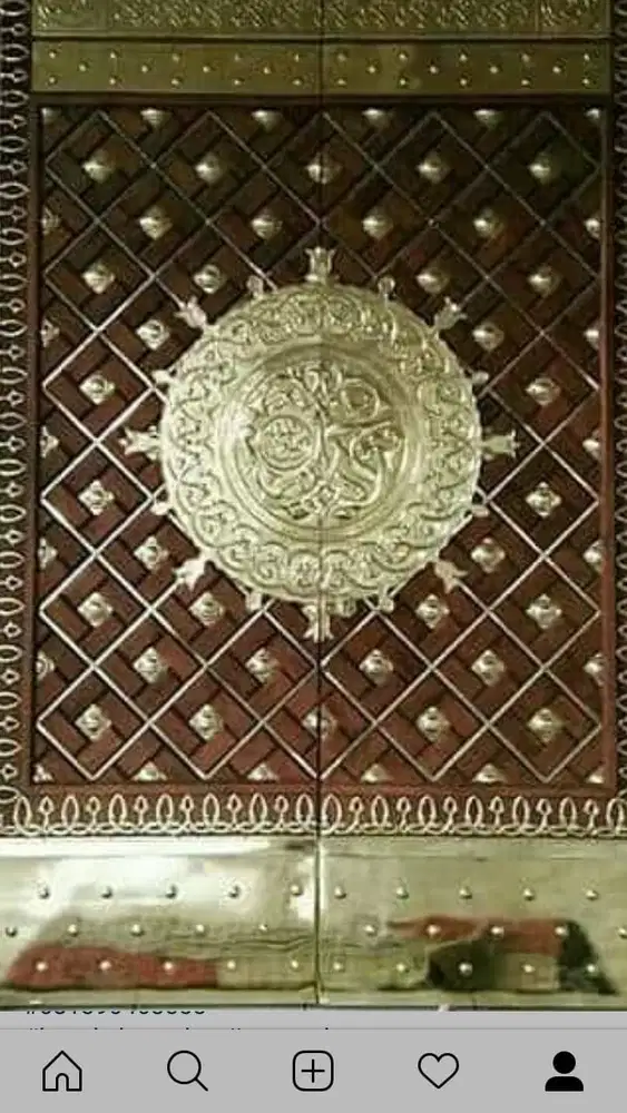 Replika pintu nabawi sleman