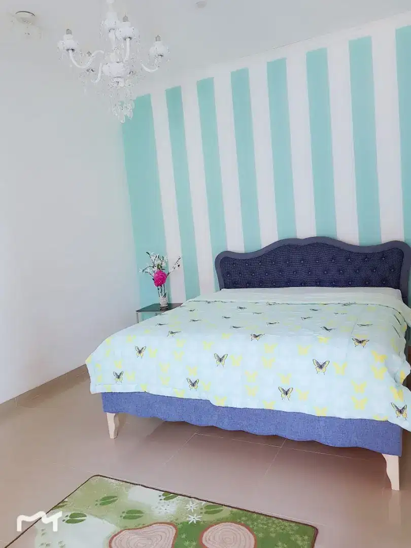 Ranjang klasik ukuran 180x200 (tidak termasuk Kasur)