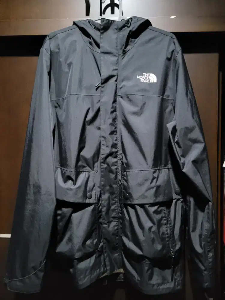 Jaket The North Face Original Preloved size L Fashion Pria