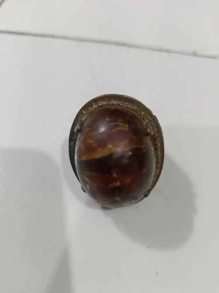 Barang antik batu katilayu