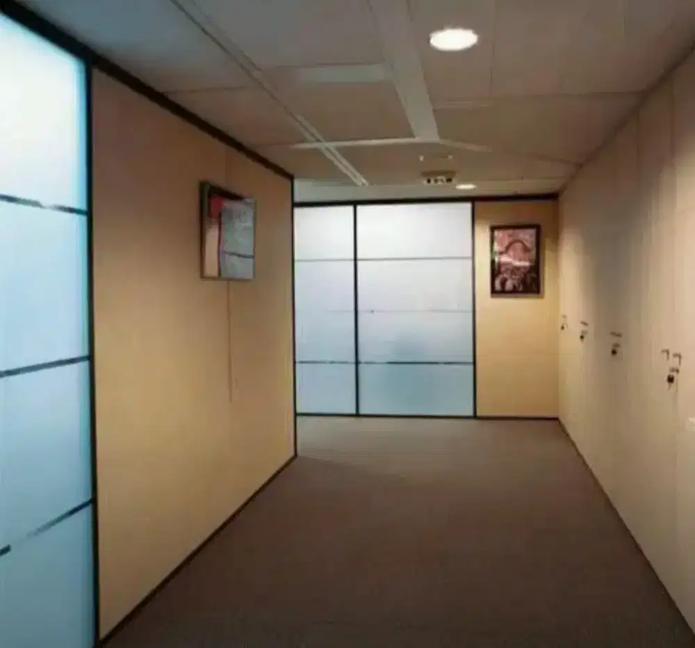 Kantorperlu pasang stiker Sanblas&Kaca Film agar praifesikantorterjaga