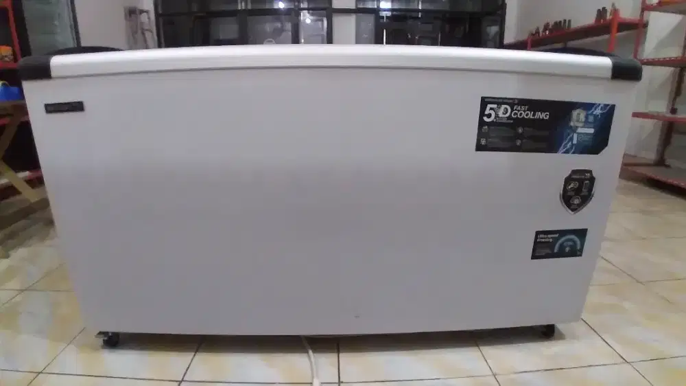 Freezer display artugo 355 liter