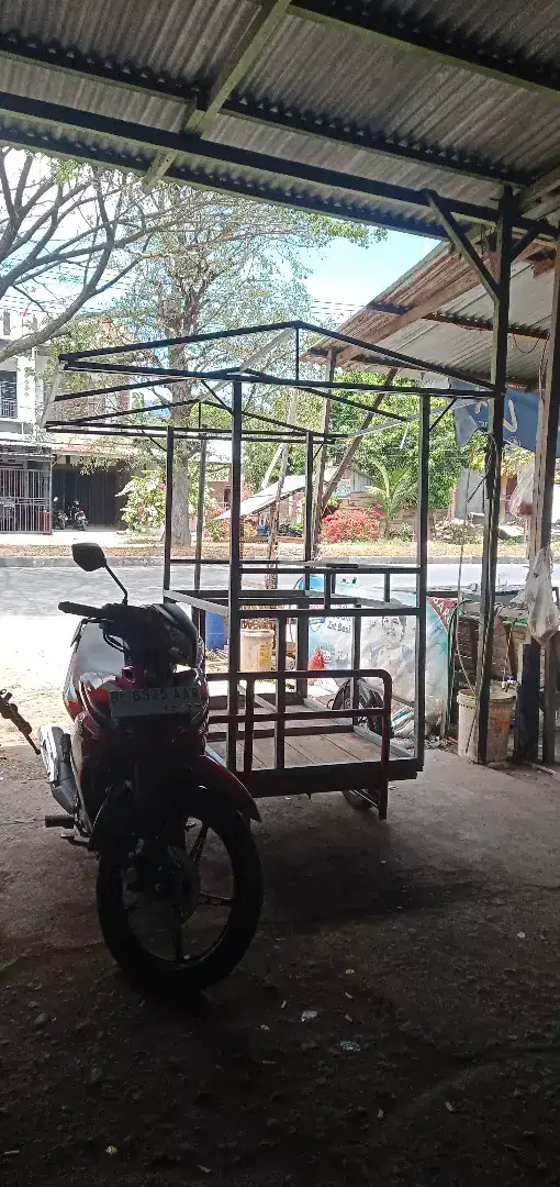 Menjual bak becak barang siap pasang