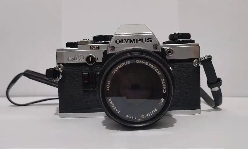 Jual kamera Analog SLR Olympus OM10 antik