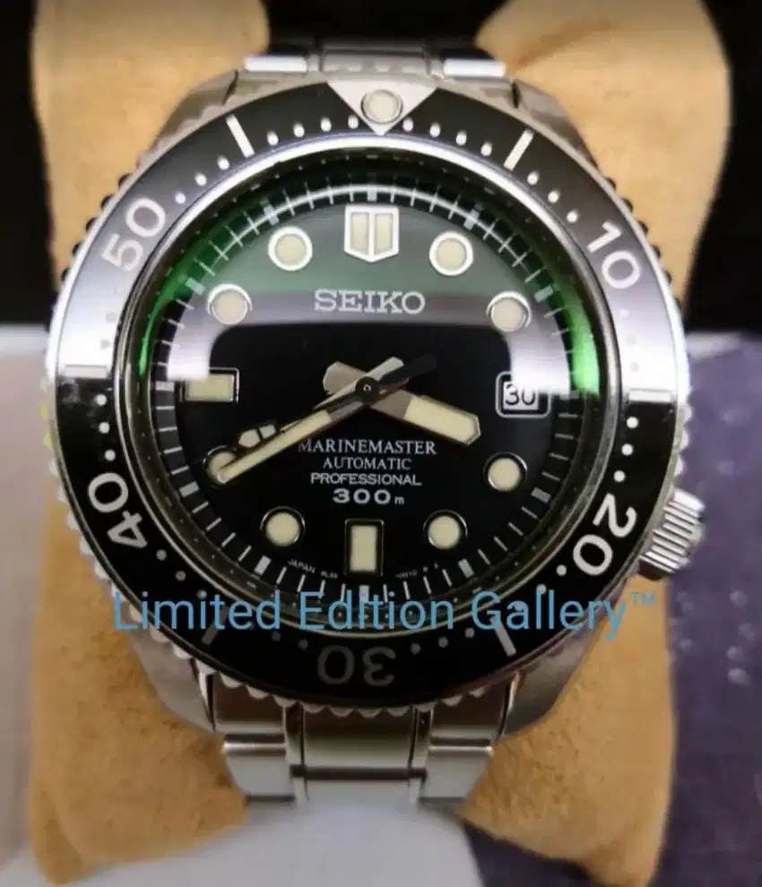 Like New Seiko Marinemaster Professional Diver SBDX001