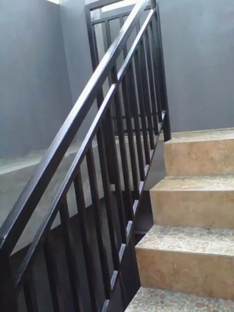 Railing tangga rumah