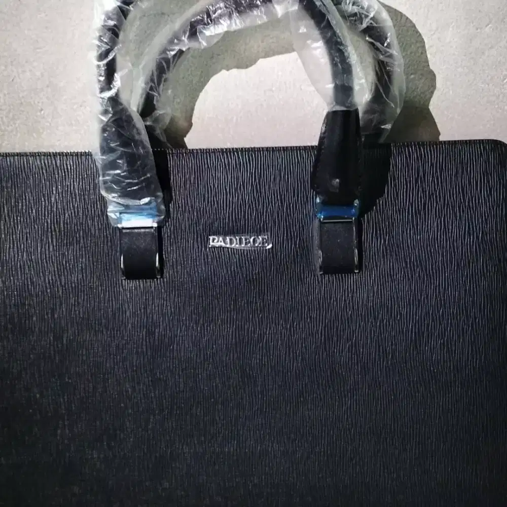 Tas Model kekinian bahan kulit asli (import)