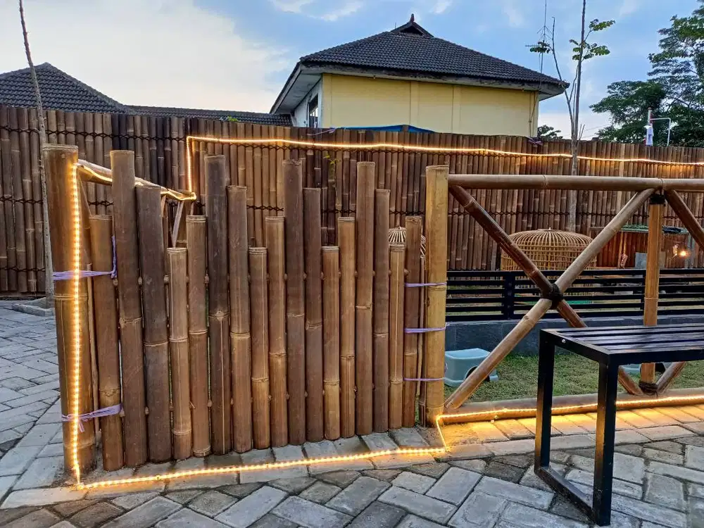 pagar bambu hitam awet