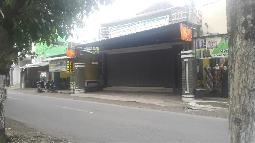 Jual rumah toko