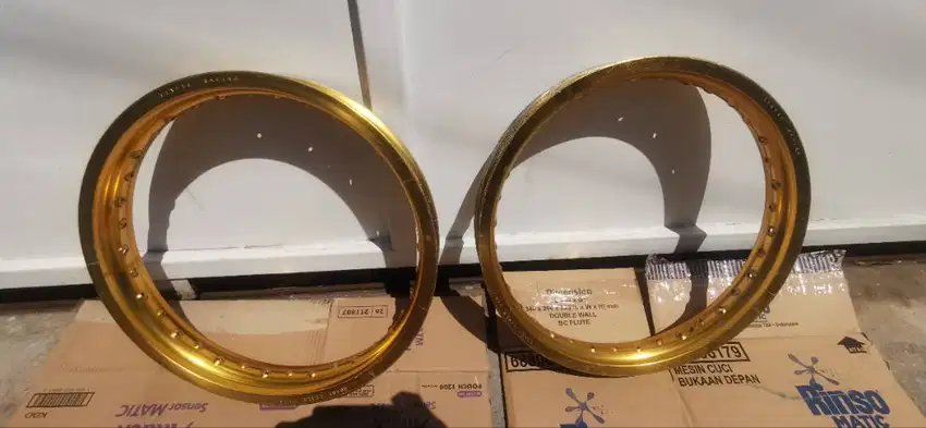 Velg Aluminium Merek Rossi Color Gold