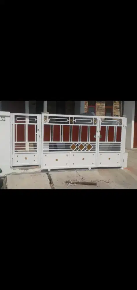 Pagar minimalis motip kayu