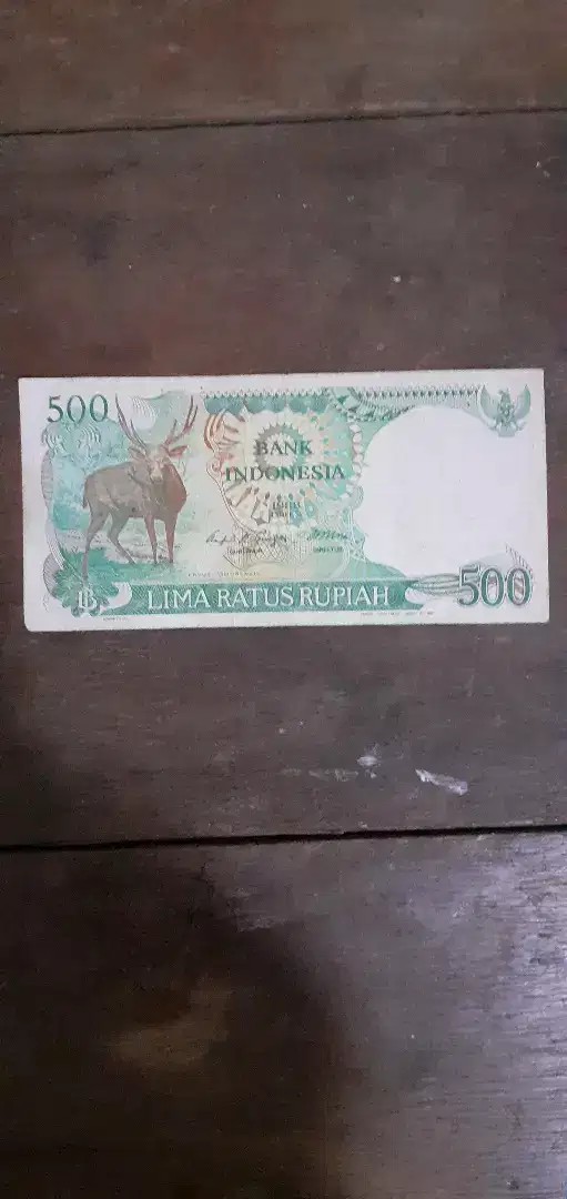 Uang kertas jadul Rp500 th1988