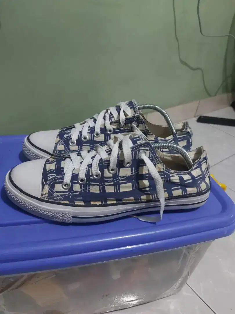 Sepatu kasual santai