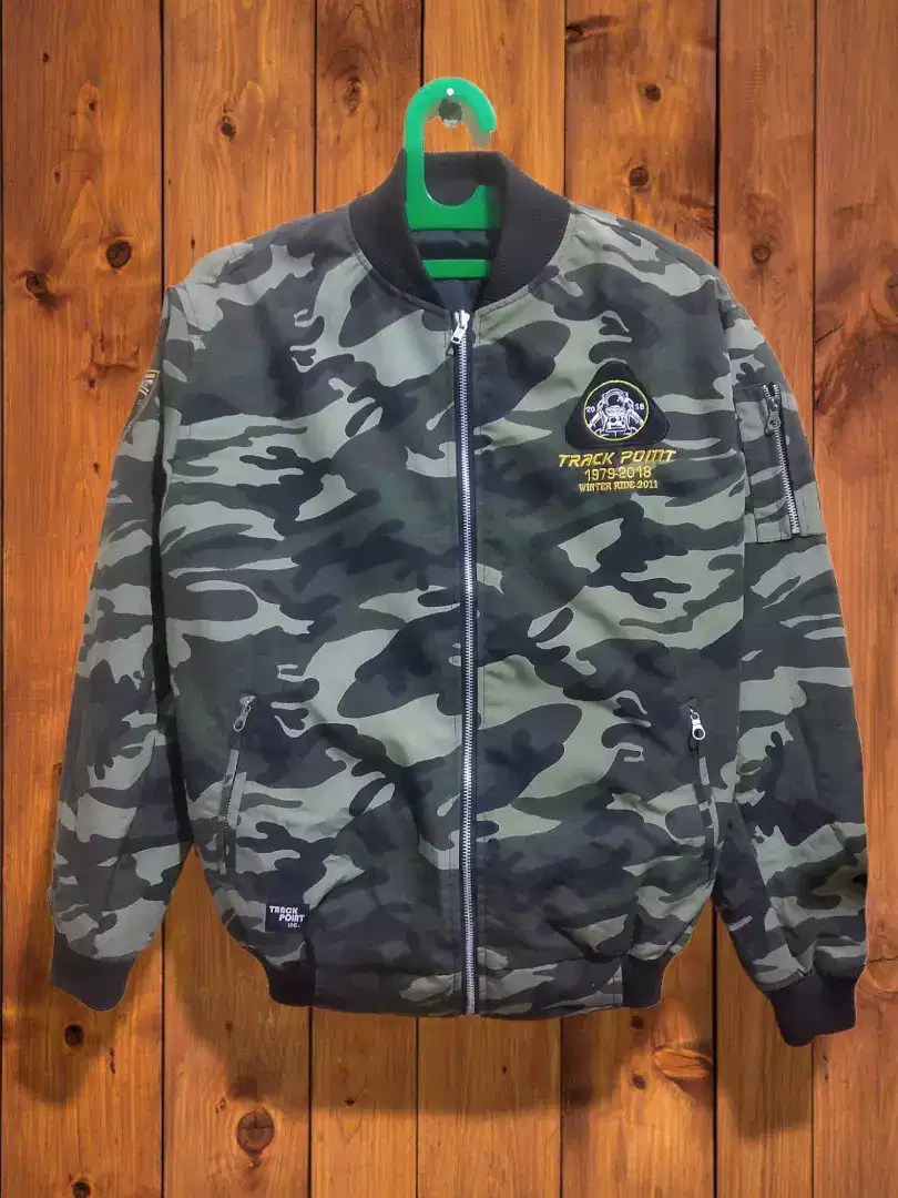 Jaket Army Premium