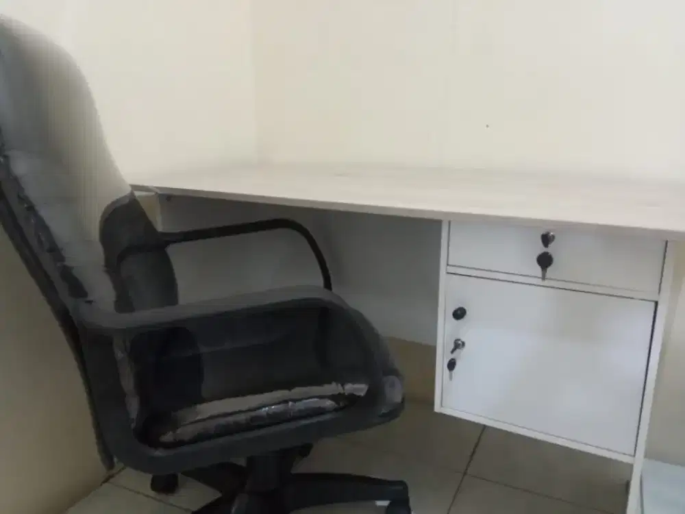 JUAL MEJA KURSI KANTOR BARU LANGSUNG DIANTAR