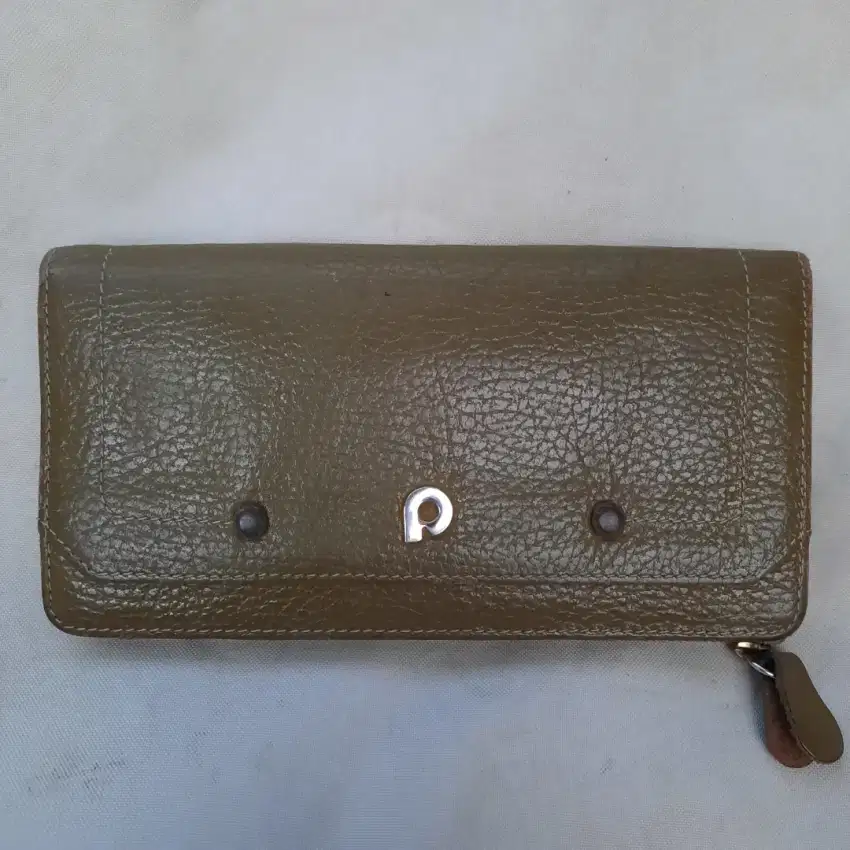 Dompet Wanita merk Papilon, warna hijau dill, bahan kulit