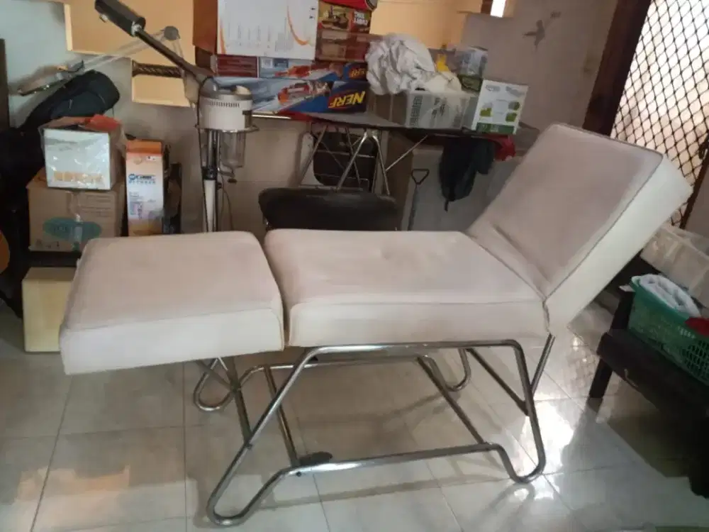 KURSI LIPAT FACIAL TREATMENT SALON
