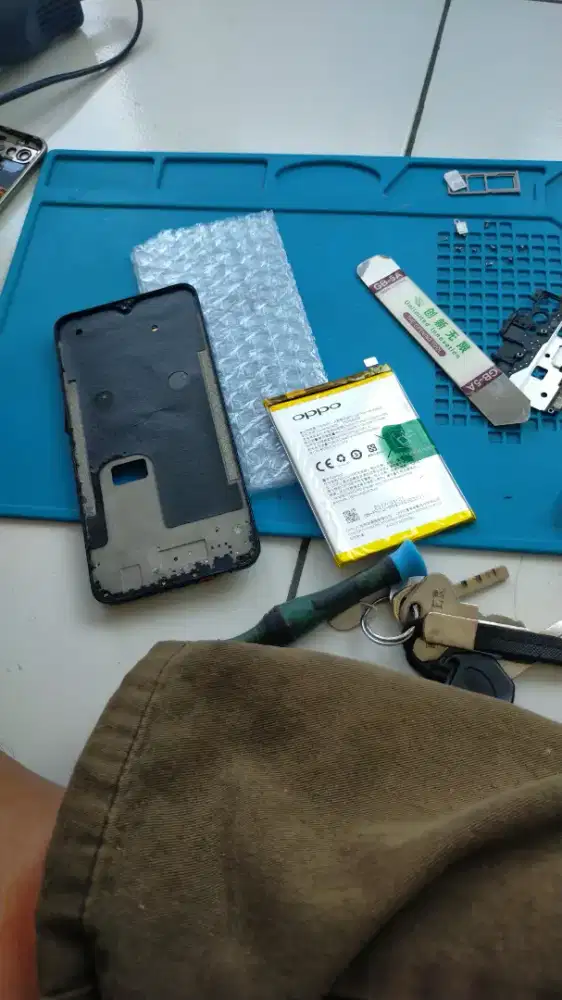 Ganti lcd dan baterai pangggil kerumah