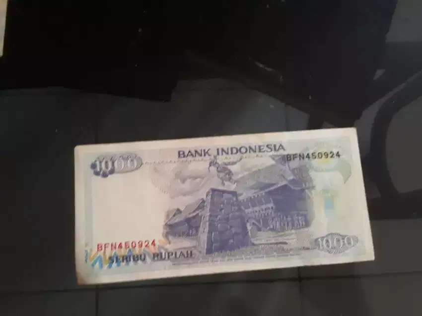 Uang Kertas Lama 1000 rupiah tahun 1992