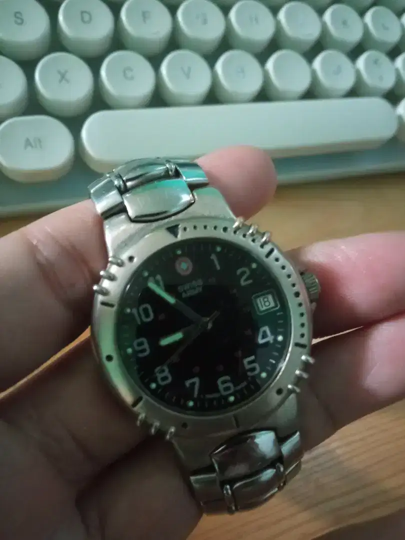 JAM TANGAN SWISS ARMY ( SWISS MADE)