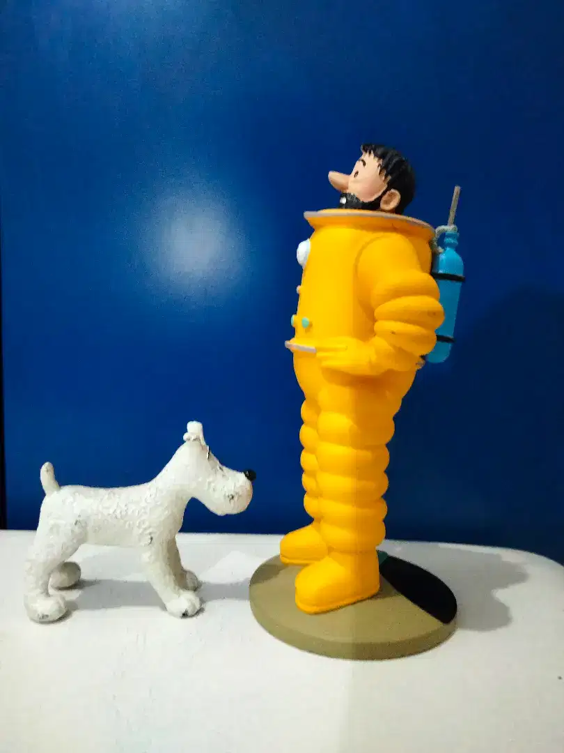 Action Figure TINTIN di Bulan - Capt. Haddock (14 cm) dan Snowy