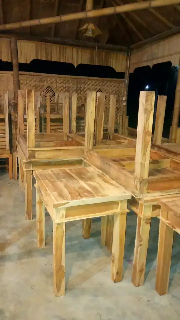 meja makan kayu jati