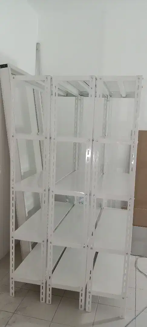 Rak besi siku multiguna