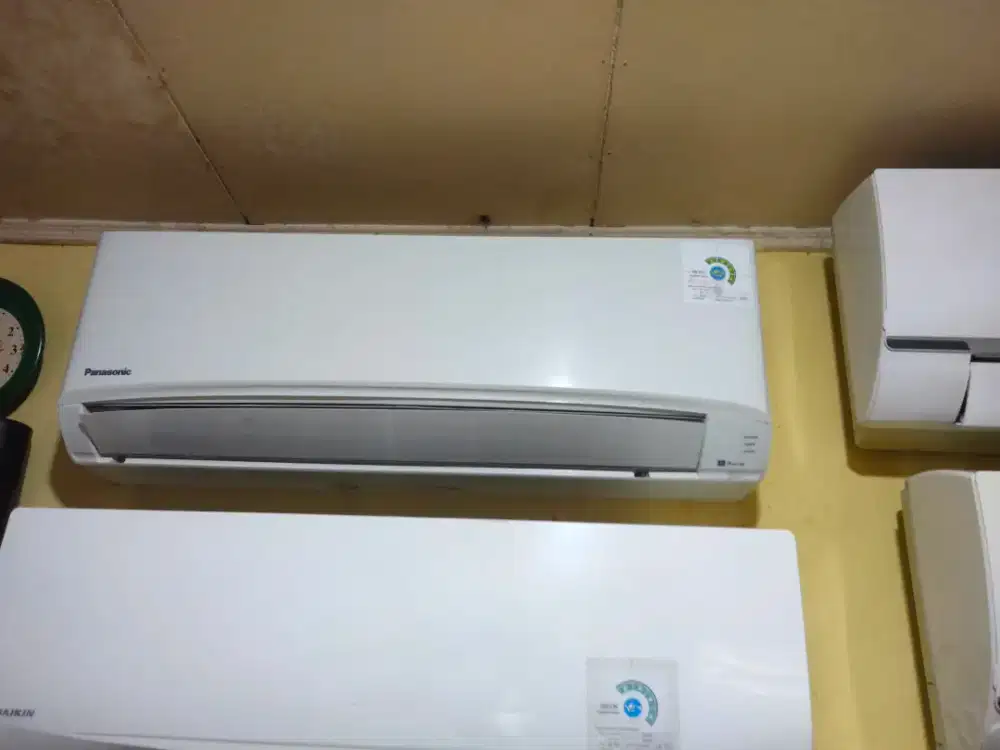AC second Daikin 1/2-1 pk ready