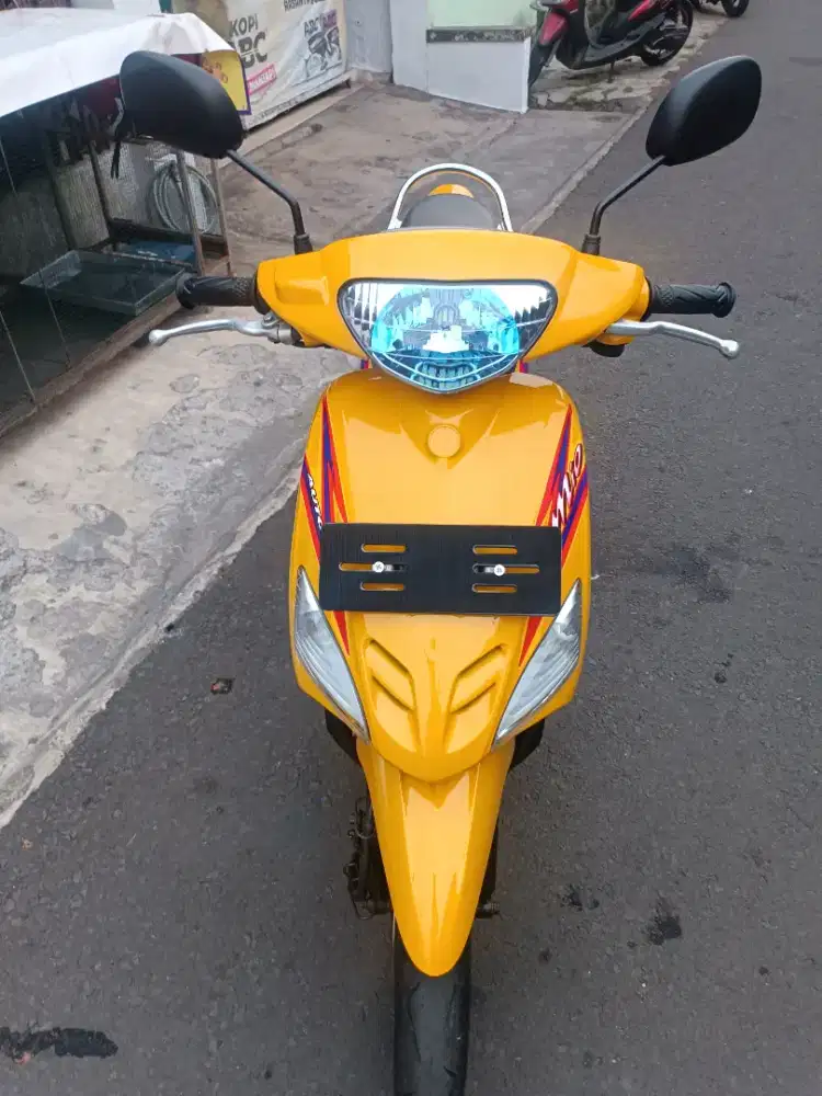MIO SPORTY 2004 WARNA KUNING