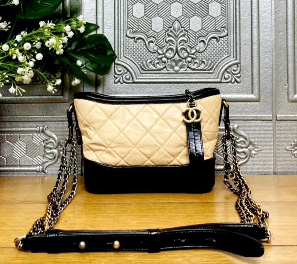 CHANEL GABRIELE  LIKE NEW MADE IN ITALY JNE LION MAAF NO COD