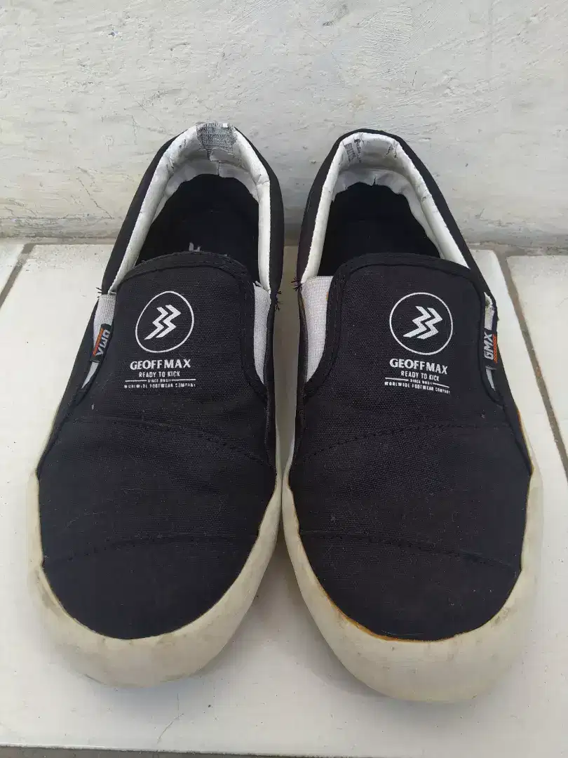 Sepatu Slip On Geoff Max